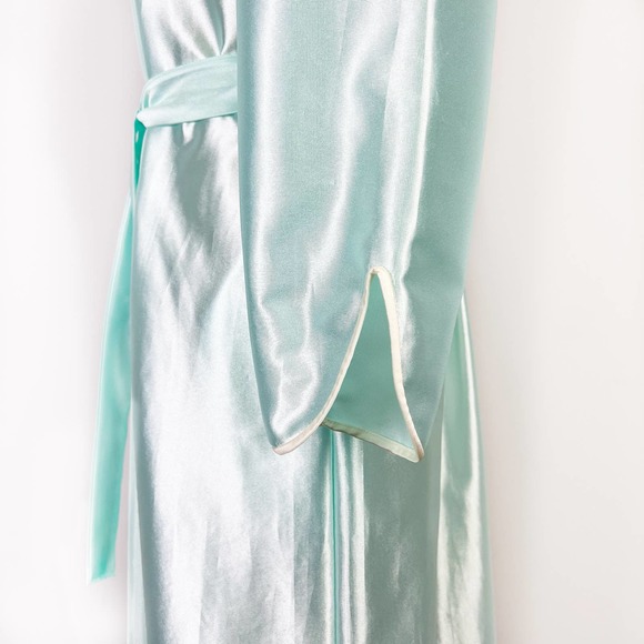Vintage Lorraine green satin dressing gown robe embroidered flower 80s 90s Small - Picture 4 of 8